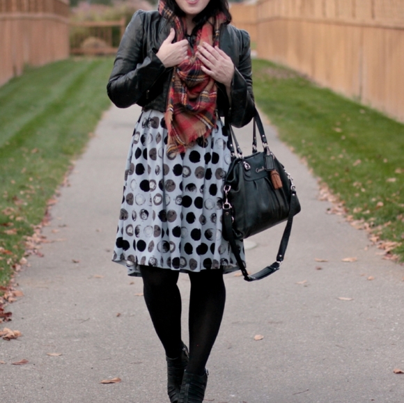 LuLaRoe Amelia - Picture 8 of 10